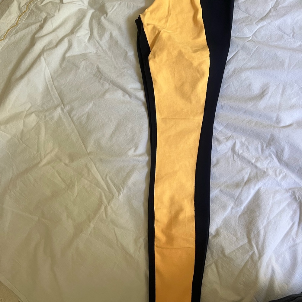 Lululemon Wonder Under View 6